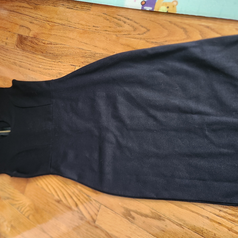 Elegant Black Sleeveless Dress